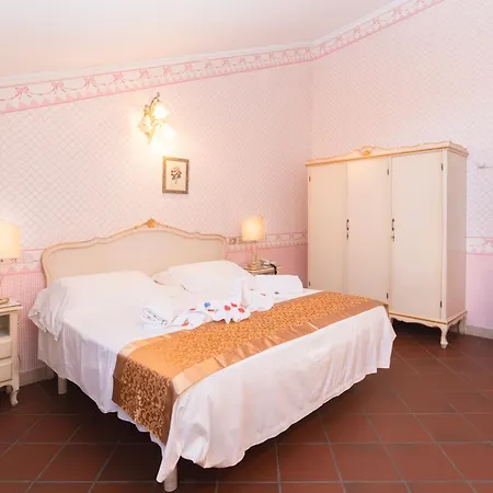 Hotel & Duchessa Isabella Collection By Gsa