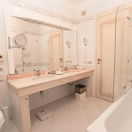 & Duchessa Isabella Collection By Gsa Otel 5*
