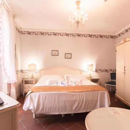 Hotel & Duchessa Isabella Collection By Gsa