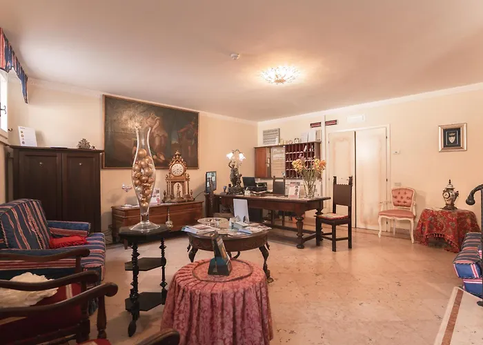 & Duchessa Isabella Collection By Gsa Отель Феррара